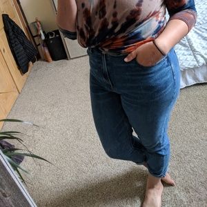 AE Mom Jeans. Size 14.
